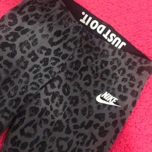 Nike leggings